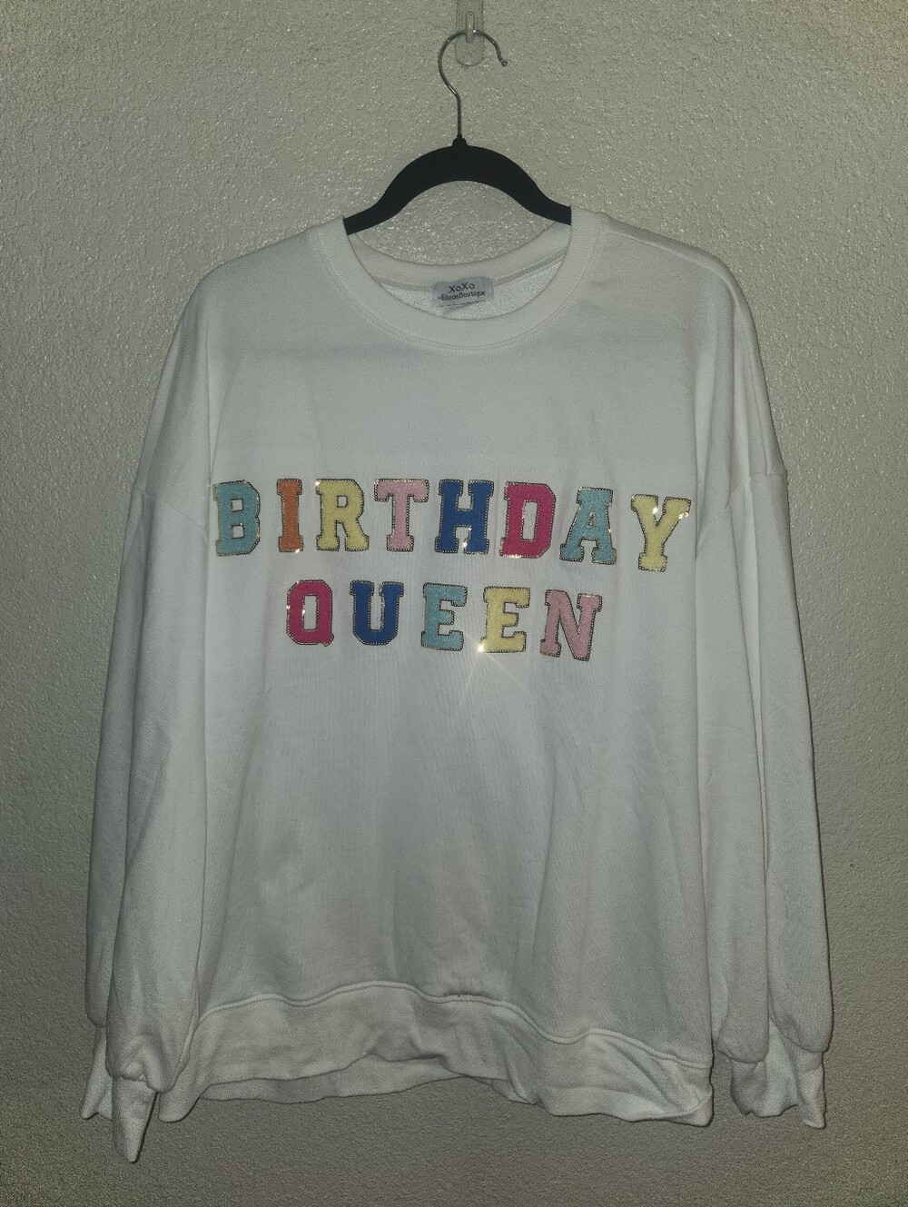 🎂👑EUC XoXo Eliza's "Birthday Queen✨️ Embroidered Sweatshirt" White🤍 Sz XL🎂👑 - Picture 3 of 9